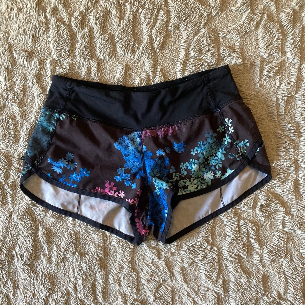 🌱 Lululemon shorts